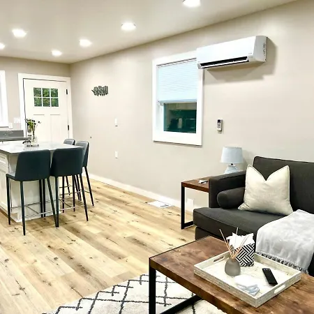 Charming 1Br Guesthouse W Modern Comforts